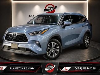Used 2021 Toyota Highlander XLE FWD video 1