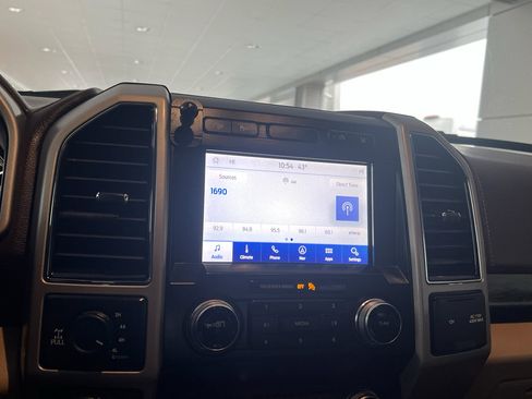 Used 2020 Ford F150 Lariat w/ Equipment Group 502A Luxury image 32