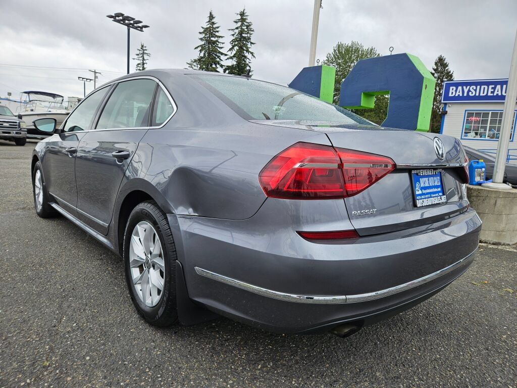 Used 2017 Volkswagen Passat 1.8T S FWD image 3