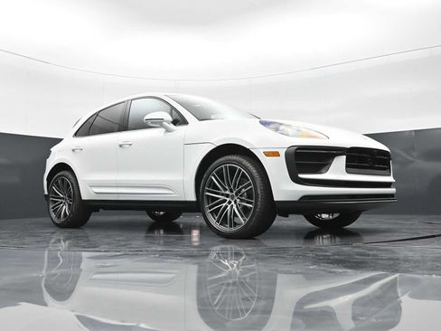 New 2026 Porsche Macan AWD/4WD image 43