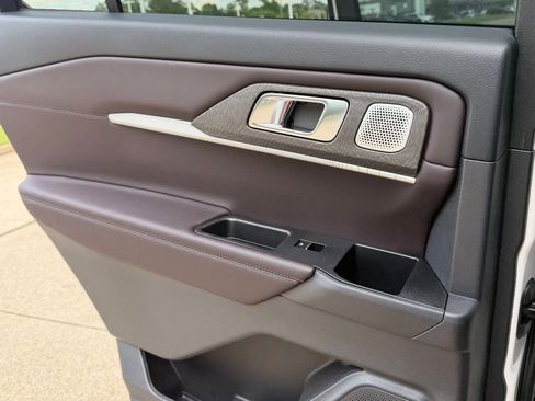 New 2026 Ford Explorer Platinum RWD image 16