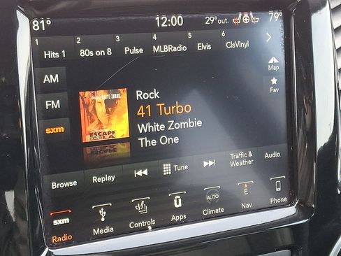 Used 2019 Jeep Cherokee Limited image 17