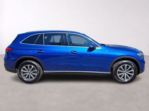 Used 2025 Mercedes-Benz GLC 300 4MATIC image 8