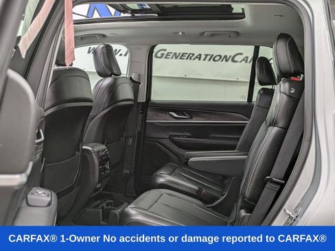 Used 2023 Jeep Grand Cherokee L Limited w/ Black Appearance Package AWD/4WD image 19