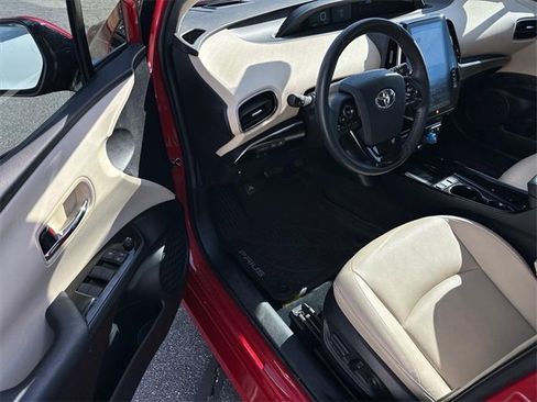 Used 2019 Toyota Prius Limited image 9
