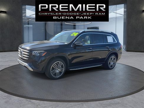 Used 2024 Mercedes-Benz GLS 450 4MATIC image 4