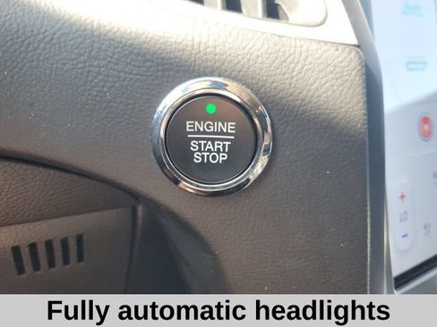 Used 2024 Ford Edge SEL w/ Convenience Package AWD/4WD image 9