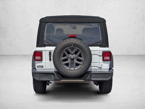 Used 2024 Jeep Wrangler Unlimited Sport AWD/4WD image 6
