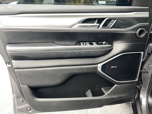 Used 2023 Jeep Wagoneer Series II w/ Convenience Group I image 12