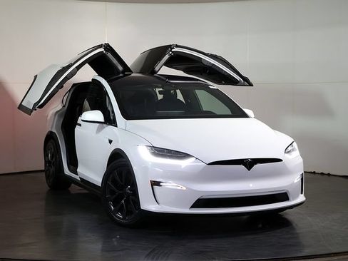 Used 2023 Tesla Model X AWD/4WD image 13