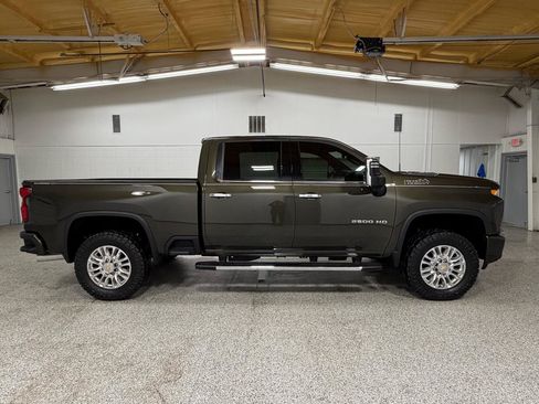 Used 2022 Chevrolet Silverado 2500 High Country w/ Safety Package II AWD/4WD image 5