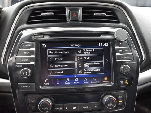 Used 2020 Nissan Maxima 3.5 SV w/ Floor Mat Group FWD image 10