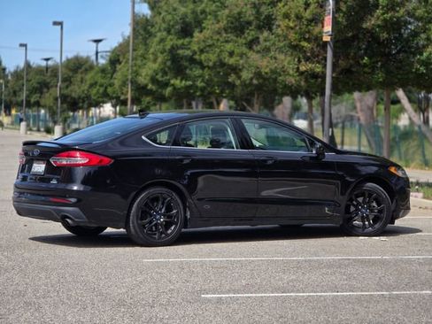 Used 2019 Ford Fusion SE w/ Equipment Group 151A image 6
