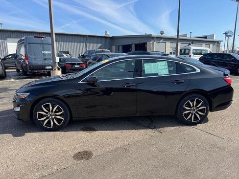 Used 2022 Chevrolet Malibu RS image 3