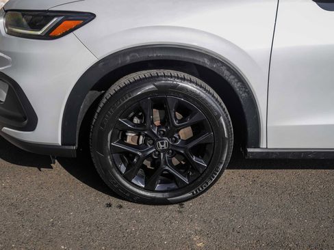 Used 2023 Honda HR-V Sport image 12