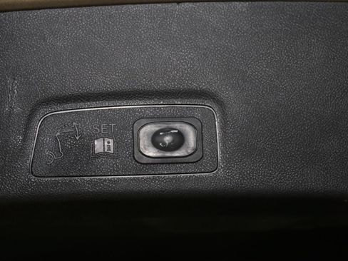 Used 2019 Lincoln MKC Premiere FWD image 30