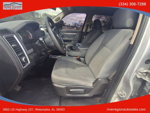 Used 2017 RAM 1500 Classic SLT image 7