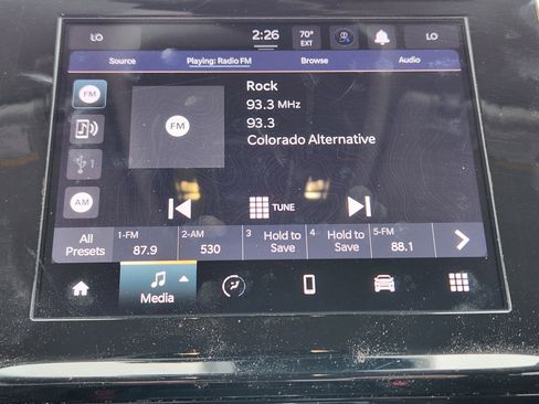 Used 2023 Jeep Grand Cherokee Laredo image 13