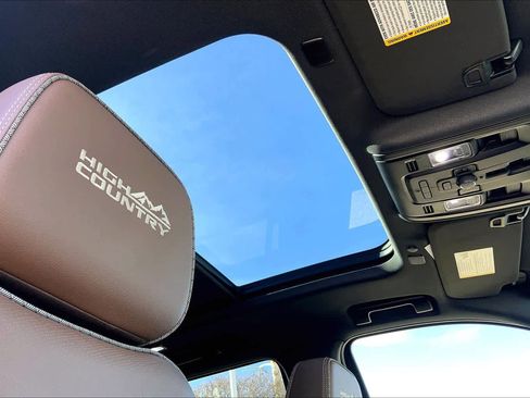 Used 2024 Chevrolet Tahoe High Country w/ Premium Package image 13