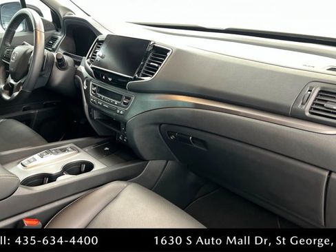 Certified 2025 Honda Ridgeline RTL image 23