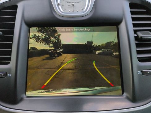 Used 2019 Chrysler 300 Touring w/ Quick Order Package 2EF RWD image 24