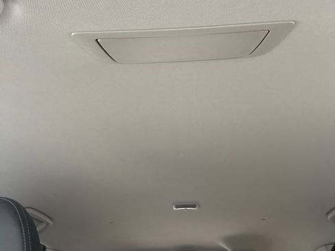 Used 2018 Mitsubishi Outlander SEL image 11