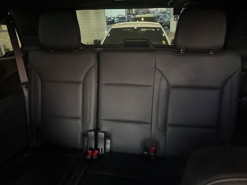 Used 2021 Chevrolet Tahoe LT image 16