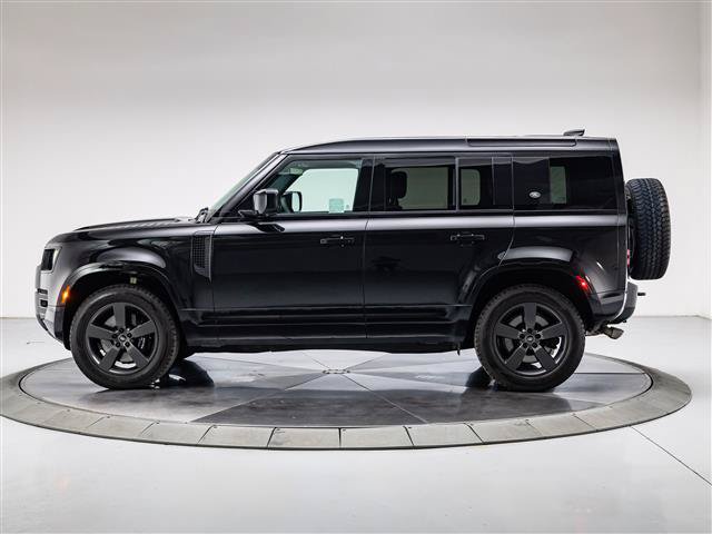 Used 2023 Land Rover Defender 110 V8 AWD/4WD image 2