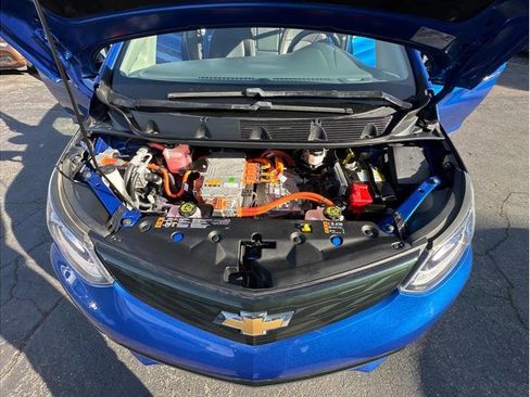 Used 2019 Chevrolet Bolt Premier w/ Infotainment Package image 33