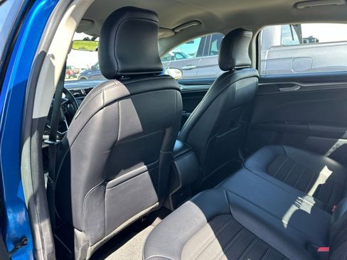 Used 2017 Ford Fusion SE w/ Equipment Group 201A AWD/4WD image 19