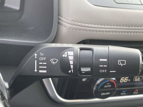 Used 2024 Nissan Rogue SL w/ SL Premium Package image 23