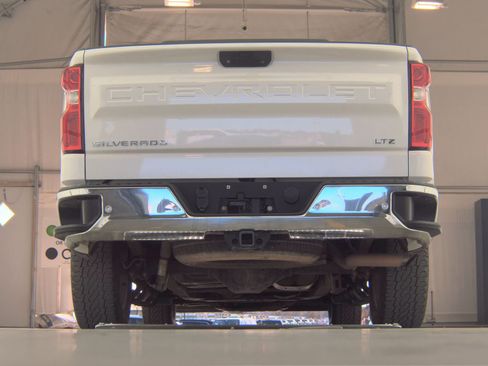 Used 2019 Chevrolet Silverado 1500 LTZ w/ LTZ Convenience Package image 7