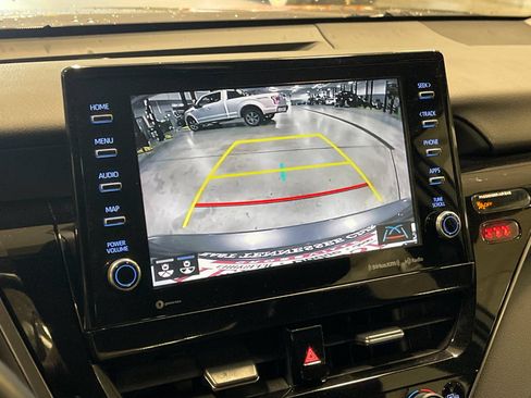 Used 2024 Toyota Camry XLE FWD image 20