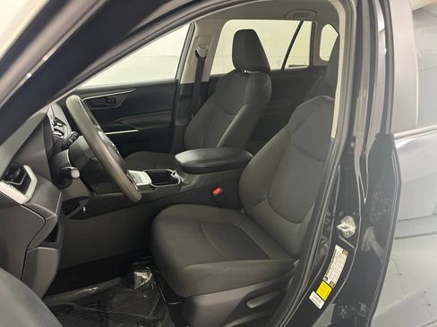 Used 2024 Toyota RAV4 LE AWD/4WD image 18