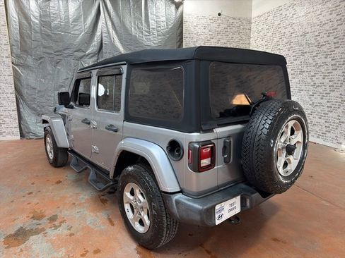 Used 2021 Jeep Wrangler Unlimited Sport AWD/4WD image 5