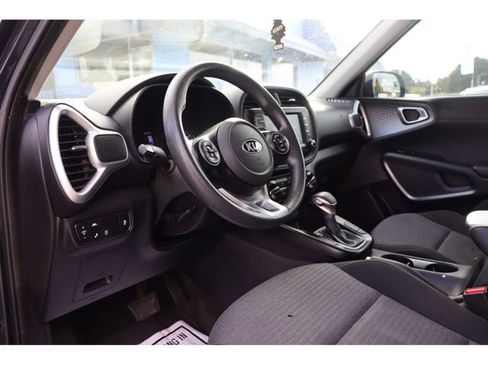 Used 2020 Kia Soul S image 21