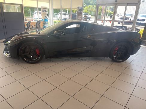 New 2025 Chevrolet Corvette E-Ray image 6