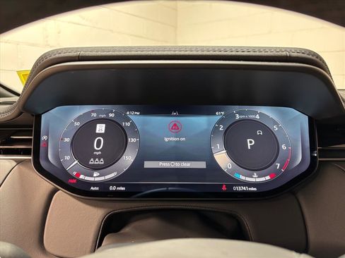 Used 2024 Land Rover Range Rover Sport SE image 17