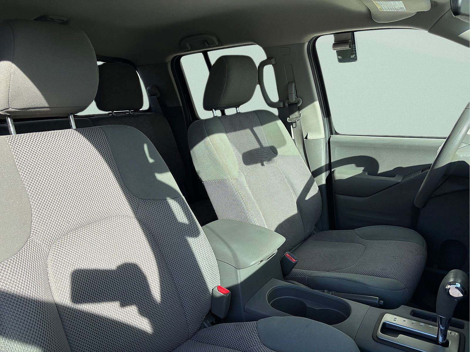 Used 2018 Nissan Frontier SV AWD/4WD image 30