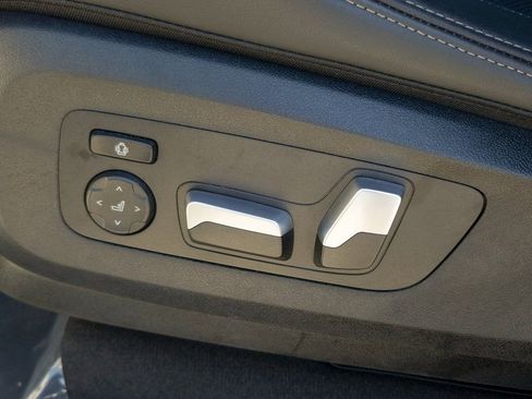 Used 2025 BMW X5 sDrive40i w/ Parking Assistance Package image 9