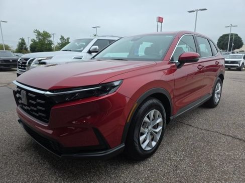 Used 2023 Honda CR-V LX image 3