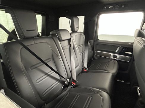 Used 2025 Mercedes-Benz G 550 G 550 image 40