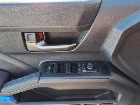 Used 2025 Toyota Tacoma SR5 image 17