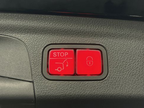 Used 2023 Mercedes-Benz GLE 450 4MATIC image 16