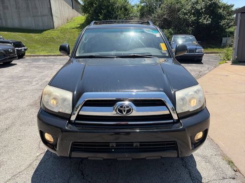 Used 2006 Toyota 4Runner SR5 AWD/4WD image 2