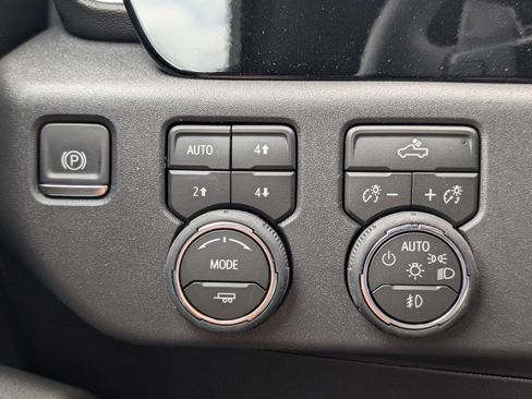 New 2026 Chevrolet Silverado 1500 LT Trail Boss AWD/4WD image 18