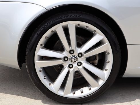 Used 2010 Jaguar XK Coupe RWD image 10