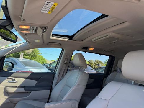 Used 2016 Honda Odyssey Touring Elite image 31