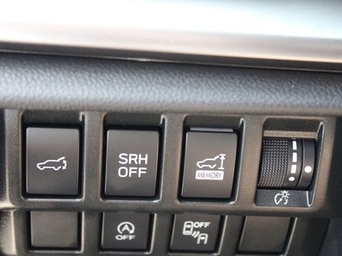 Used 2022 Subaru Forester Premium w/ Popular Package #1 AWD/4WD image 25