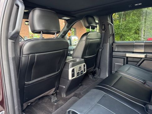 Used 2018 Ford F150 Lariat w/ Equipment Group 502A Luxury image 6